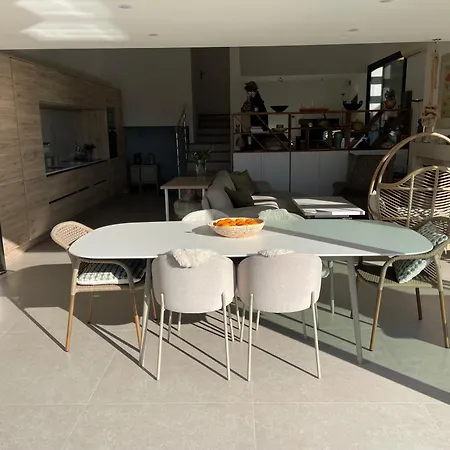 Sunset Tennis Et Piscine Collectif *