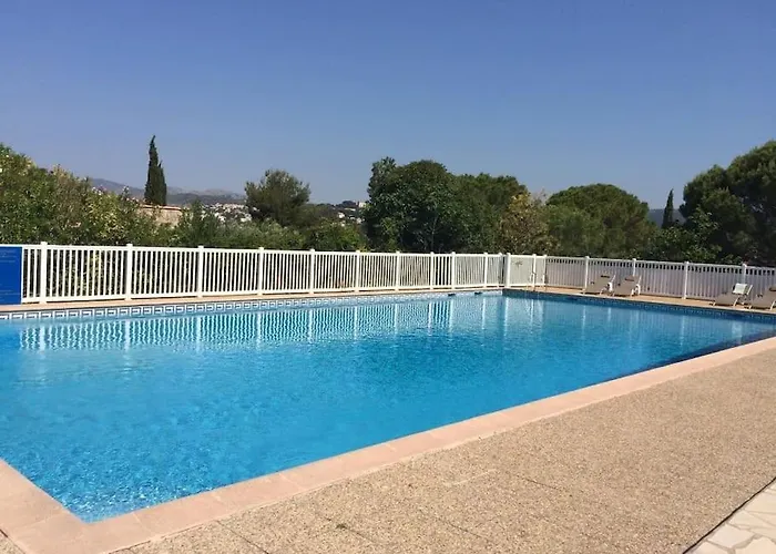 Sunset Tennis Et Piscine Collectif